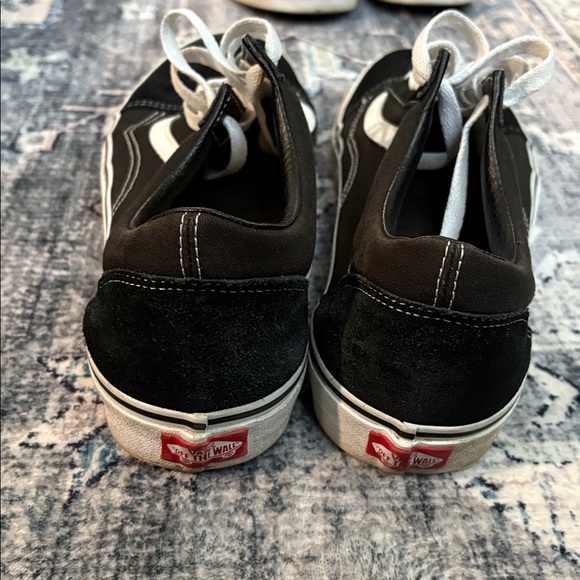 Vans Classic Black and White Old Skool Size 12 Men’s - Picture 2 of 3